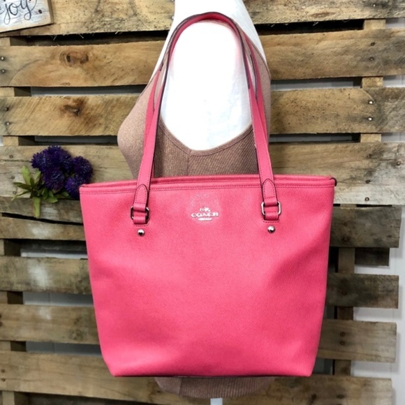 Coach Handbags - 🎈NEW LISTING COACH Watermelon City Zip Top Tote